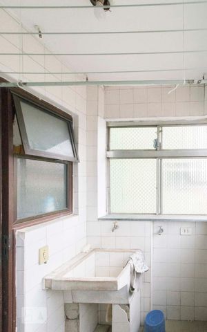 Apartamento à venda com 60m², 2 quartos e 1 vaga Apartamento à venda com 60m², 2 quartos e 1 vagaÁrea de serviço