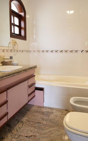 Casa à venda com 485m², 4 quartos e 7 vagassuite 2