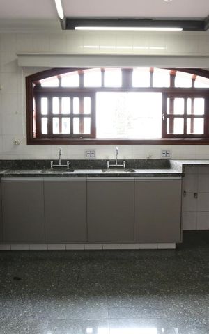 Casa à venda com 485m², 4 quartos e 7 vagascozinha