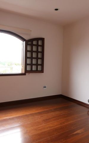 Casa à venda com 485m², 4 quartos e 7 vagasSuite 2