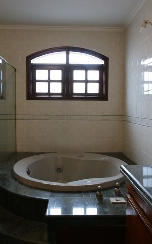 Casa à venda com 485m², 4 quartos e 7 vagassuite 3