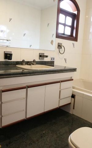 Casa à venda com 485m², 4 quartos e 7 vagassuite