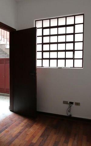 Casa à venda com 485m², 4 quartos e 7 vagasquarto de serviço