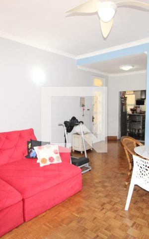 Casa de condomínio à venda com 240m², 3 quartos e 1 vagaSala