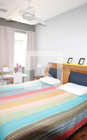 Casa de condomínio à venda com 240m², 3 quartos e 1 vagaQuarto1