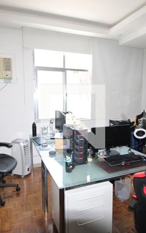 Casa de condomínio à venda com 240m², 3 quartos e 1 vagaSuite
