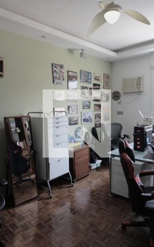 Casa de condomínio à venda com 240m², 3 quartos e 1 vagaSuite