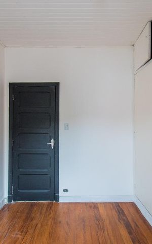 Casa à venda com 220m², 5 quartos e 1 vagaQuarto 1