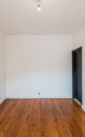 Casa à venda com 220m², 5 quartos e 1 vagaQuarto 2