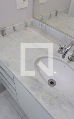 Apartamento à venda com 76m², 2 quartos e 2 vagasBanheiro Social