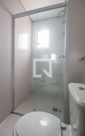 Apartamento à venda com 76m², 2 quartos e 2 vagasBanheiro da Suíte