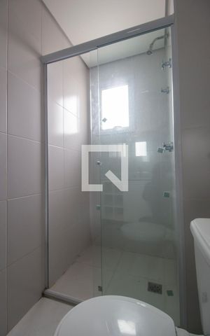 Apartamento à venda com 76m², 2 quartos e 2 vagasBanheiro da Suíte