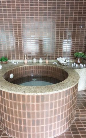 Apartamento à venda com 40m², 1 quarto e 1 vaga Apartamento à venda com 40m², 1 quarto e 1 vagaOfurô