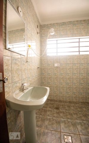 Casa à venda com 147m², 3 quartos e 1 vagabanheiro 