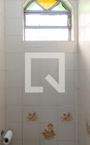 Casa à venda com 92m², 2 quartos e 2 vagasBanheiro 2