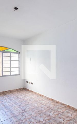 Casa à venda com 92m², 2 quartos e 2 vagasSala