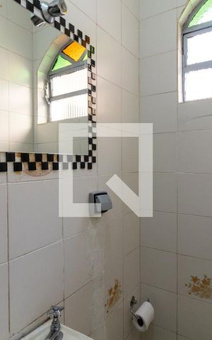 Casa à venda com 92m², 2 quartos e 2 vagasBanheiro 2