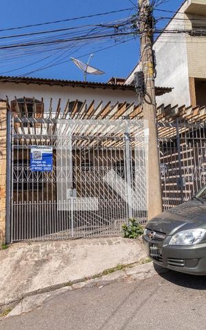 Casa à venda com 92m², 2 quartos e 2 vagasFachada