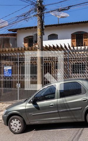 Casa à venda com 92m², 2 quartos e 2 vagasFachada