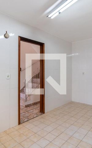 Casa à venda com 92m², 2 quartos e 2 vagasCozinha