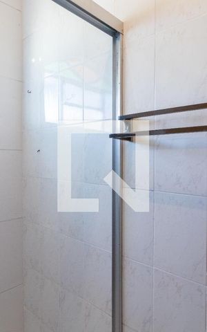 Casa à venda com 92m², 2 quartos e 2 vagasBanheiro 1