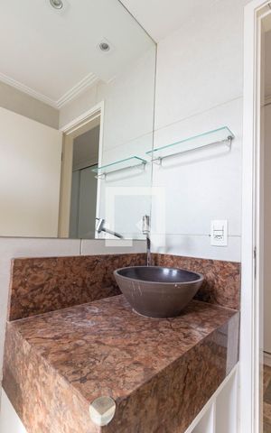 Apartamento à venda com 63m², 2 quartos e 1 vagaBanheiro da Suíte
