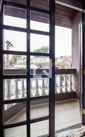 Casa à venda com 200m², 3 quartos e 6 vagas Casa à venda com 200m², 3 quartos e 6 vagasSacada da Suíte 1