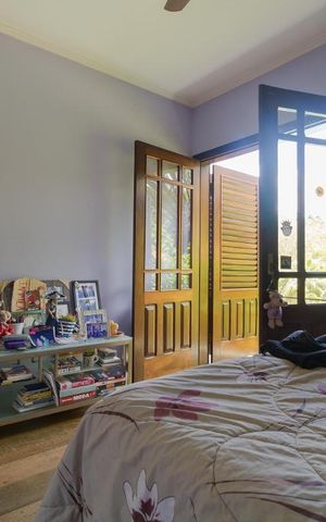 Casa de condomínio à venda com 900m², 3 quartos e 8 vagas Casa de condomínio à venda com 900m², 3 quartos e 8 vagasSuíte 02