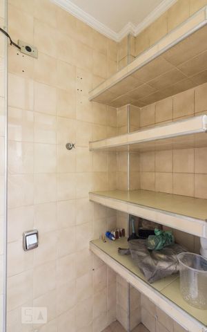 Apartamento à venda com 76m², 2 quartos e sem vagaBanheiro de Serviço