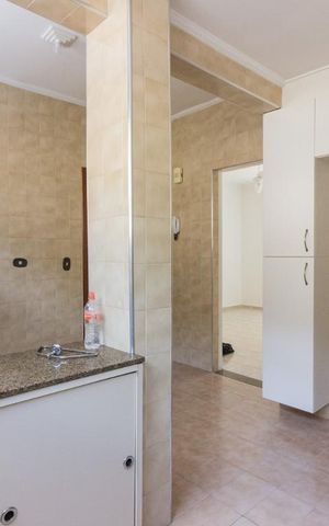 Apartamento à venda com 76m², 2 quartos e sem vagaCozinha