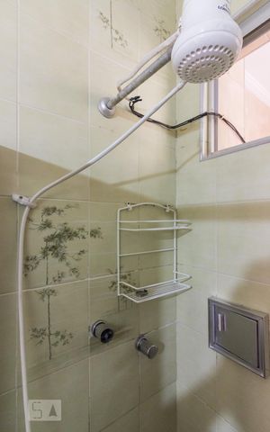 Apartamento à venda com 76m², 2 quartos e sem vagaBanheiro