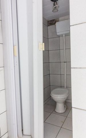 Casa à venda com 304m², 3 quartos e 2 vagasBanheiro