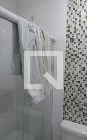 Casa à venda com 130m², 3 quartos e 4 vagasQuarto 2 - Banheiro
