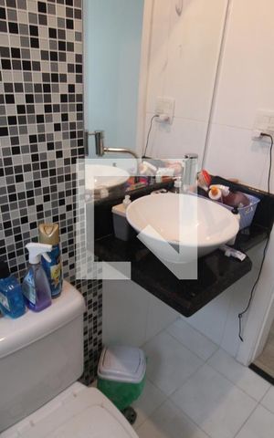 Casa à venda com 130m², 3 quartos e 4 vagasQuarto 1 - Banheiro