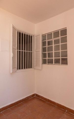 Casa à venda com 130m², 3 quartos e 3 vagas Casa à venda com 130m², 3 quartos e 3 vagasÁrea Externa