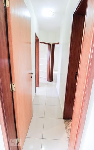 Apartamento à venda com 110m², 3 quartos e 2 vagasCorredor de acesso aos quartos