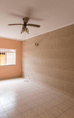 Casa à venda com 145m², 3 quartos e 2 vagasSala