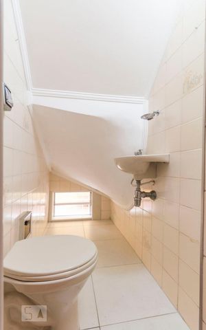 Casa à venda com 145m², 3 quartos e 2 vagasLavabo