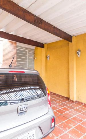 Casa à venda com 145m², 3 quartos e 2 vagasGaragem