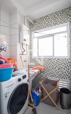 Apartamento para alugar com 67m², 2 quartos e 1 vaga Apartamento para alugar com 67m², 2 quartos e 1 vagaÁrea de Serviço