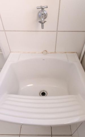 Apartamento à venda com 48m², 2 quartos e 1 vaga Apartamento à venda com 48m², 2 quartos e 1 vagaDetalhe área de serviço