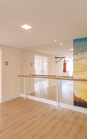 Apartamento à venda com 48m², 2 quartos e 1 vaga Apartamento à venda com 48m², 2 quartos e 1 vagaAcademia