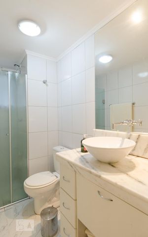 Apartamento para alugar com 60m², 2 quartos e 1 vaga Apartamento para alugar com 60m², 2 quartos e 1 vagaBanheiro
