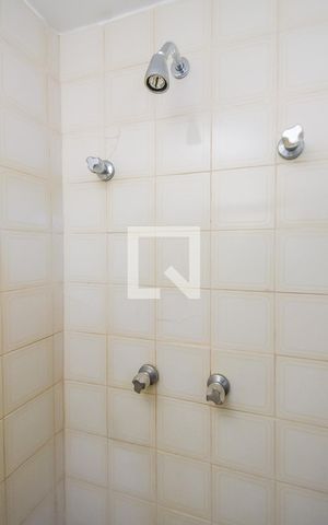 Apartamento à venda com 30m², 1 quarto e 1 vaga Apartamento à venda com 30m², 1 quarto e 1 vagaBanheiro