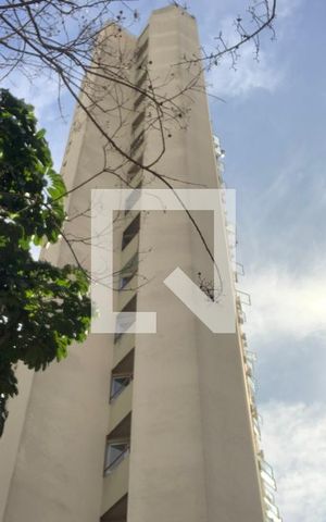 Apartamento à venda com 30m², 1 quarto e 1 vaga Apartamento à venda com 30m², 1 quarto e 1 vagaFachada do Prédio