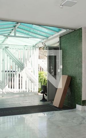 Apartamento à venda com 48m², 1 quarto e sem vaga Apartamento à venda com 48m², 1 quarto e sem vagaHall social