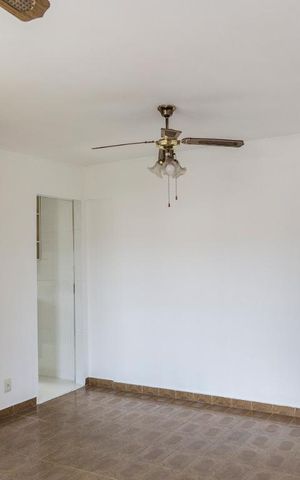 Apartamento à venda com 57m², 2 quartos e 1 vaga Apartamento à venda com 57m², 2 quartos e 1 vagaSala
