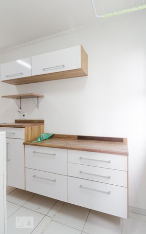Apartamento para alugar com 70m², 2 quartos e 1 vaga Apartamento para alugar com 70m², 2 quartos e 1 vagaÁrea de serviço