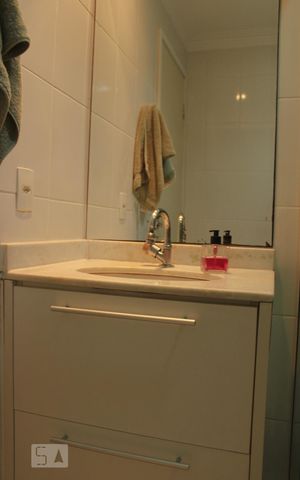 Apartamento à venda com 80m², 2 quartos e 2 vagas Apartamento à venda com 80m², 2 quartos e 2 vagasBanheiro