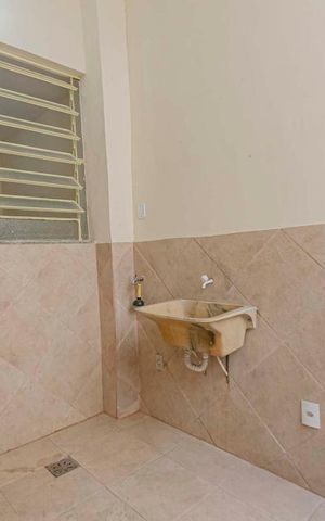 Casa para alugar com 210m², 5 quartos e 1 vagaÁrea de Serviço